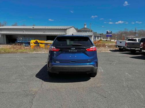 2021 Ford Edge SE