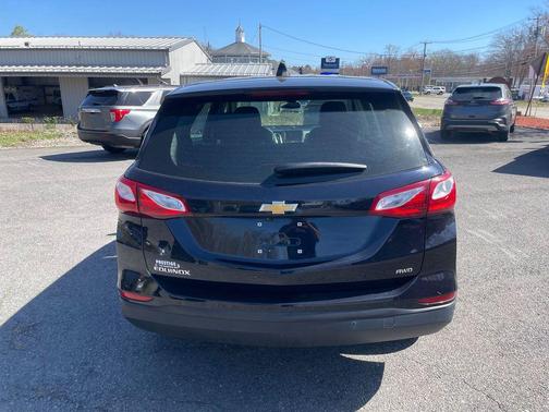 Midnight Blue Metallic 2021 Chevrolet Equinox LS