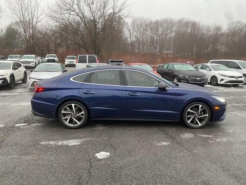 2022 Hyundai SONATA SEL Plus