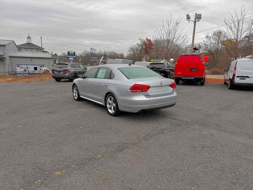 2015 Volkswagen Passat 1.8T Limited Edition