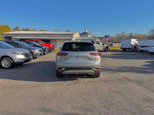 2023 Buick Envision Essence FWD