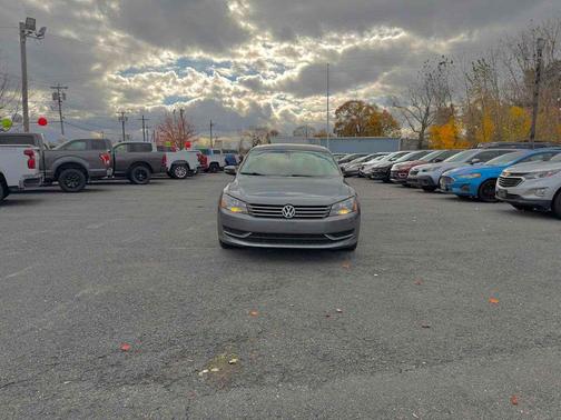2014 Volkswagen Passat 2.5L SE