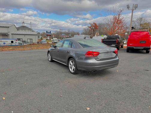 2014 Volkswagen Passat 2.5L SE