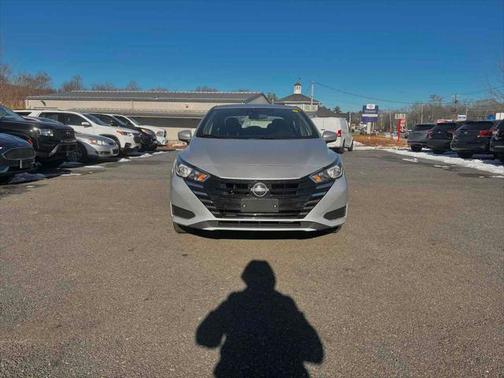 2023 Nissan Versa 1.6 SV