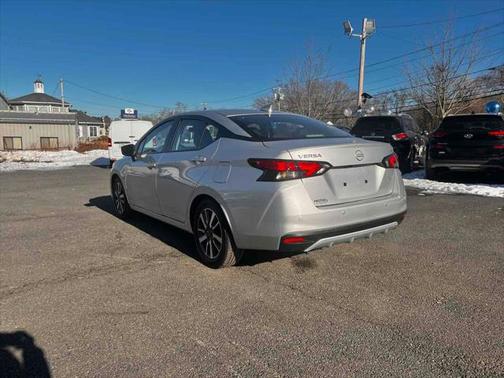2023 Nissan Versa 1.6 SV