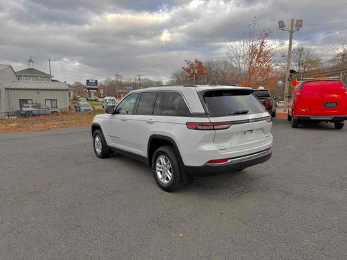 2023 Jeep Grand Cherokee Laredo