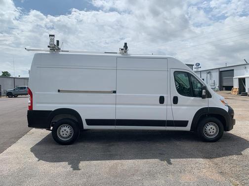 Bright White Clearcoat 2024 RAM ProMaster 2500 Tradesman
