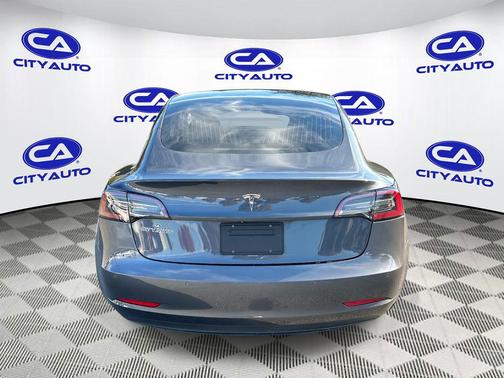 2019 Tesla Model 3 Mid Range