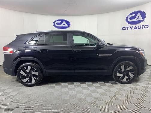 2025 Volkswagen Atlas Cross Sport 2.0T SE w/Technology 4MOTION
