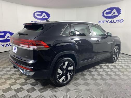 2025 Volkswagen Atlas Cross Sport 2.0T SE w/Technology 4MOTION