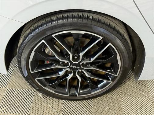 2023 Kia K5 GT