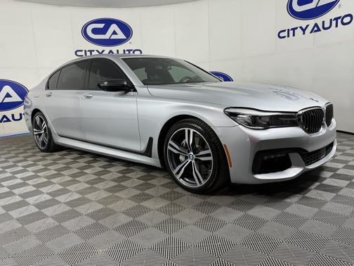 2016 BMW 740 740i