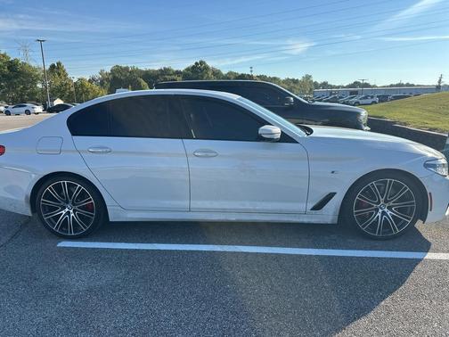 Alpine White 2018 BMW 540 540i