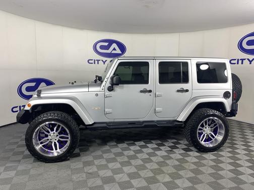 Bright Silver Metallic Clearcoat 2012 Jeep Wrangler Unlimited Sahara