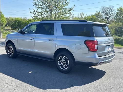 Iconic Silver Metallic 2024 Ford Expedition Max XLT