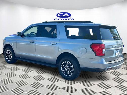 Iconic Silver Metallic 2024 Ford Expedition Max XLT