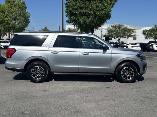 Iconic Silver Metallic 2024 Ford Expedition Max XLT