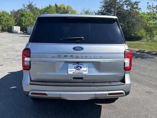 Iconic Silver Metallic 2024 Ford Expedition Max XLT