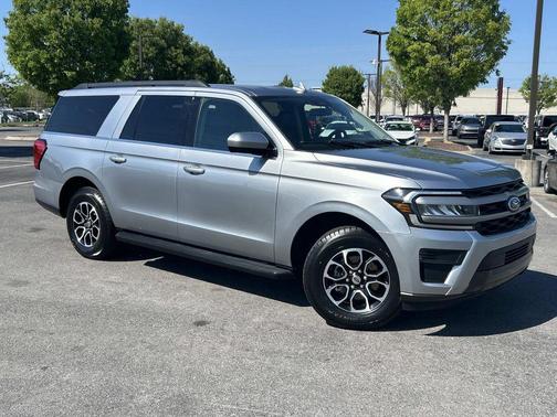 Iconic Silver Metallic 2024 Ford Expedition Max XLT