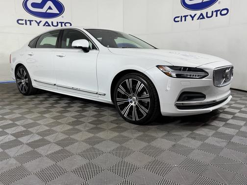 2023 Volvo S90 B6 Plus