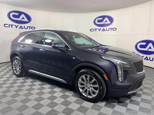 2023 Cadillac XT4 Premium Luxury