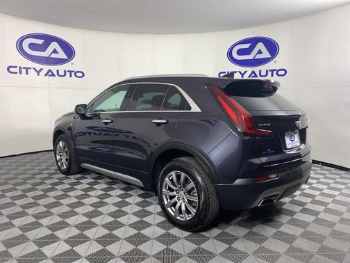 2023 Cadillac XT4 Premium Luxury