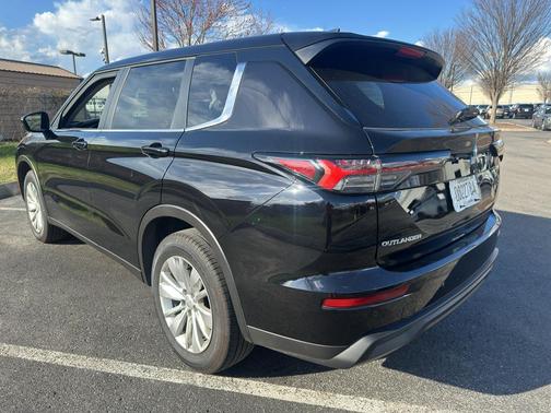 2025 Mitsubishi Outlander ES 2.5 2WD