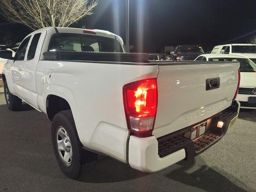 2017 Toyota Tacoma SR