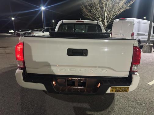 2017 Toyota Tacoma SR