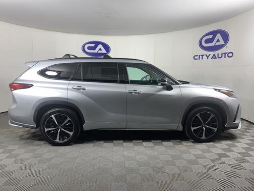 2021 Toyota Highlander XSE
