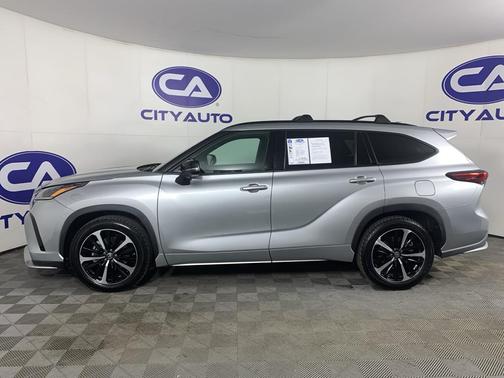 2021 Toyota Highlander XSE
