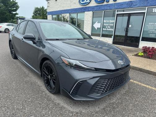 Underground 2025 Toyota Camry SE