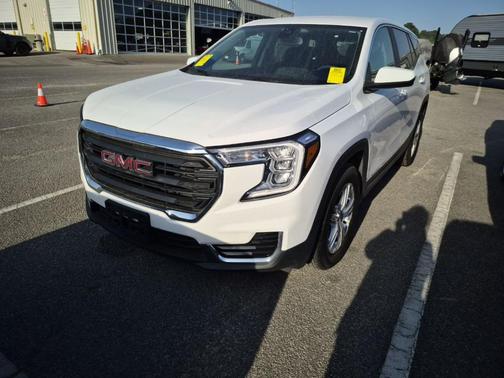 Summit White 2022 GMC Terrain SLE