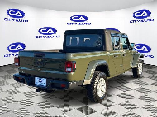 2021 Jeep Gladiator Sport