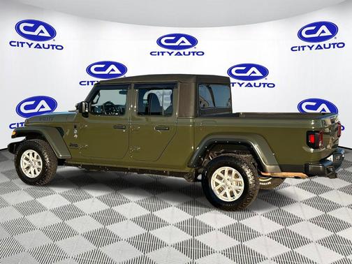 2021 Jeep Gladiator Sport