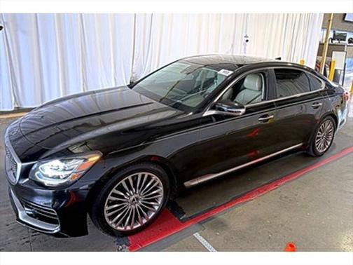 2019 Kia K900 Luxury
