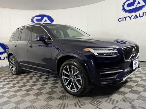 2019 Volvo XC90 T6 Momentum