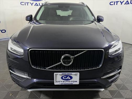 2019 Volvo XC90 T6 Momentum