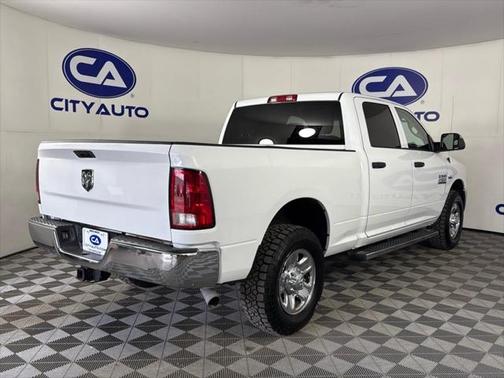 2017 RAM 2500 Tradesman Crew Cab 4x2 6'4' Box