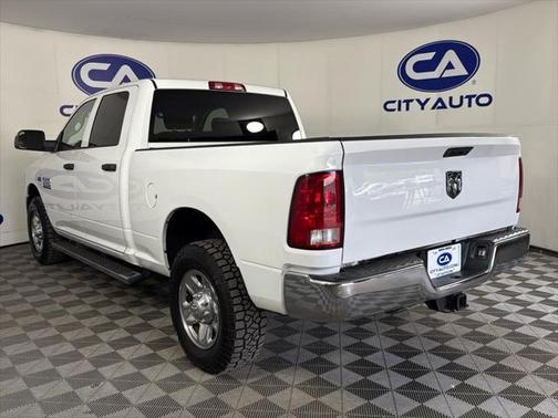 2017 RAM 2500 Tradesman Crew Cab 4x2 6'4' Box