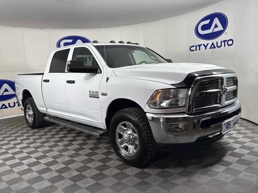 2017 RAM 2500 Tradesman Crew Cab 4x2 6'4' Box