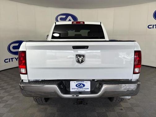 2017 RAM 2500 Tradesman Crew Cab 4x2 6'4' Box