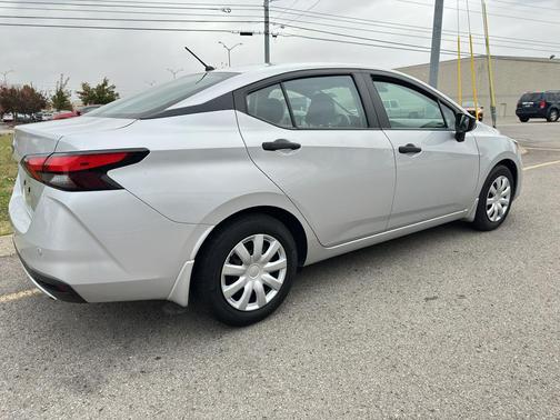 2021 Nissan Versa 1.6 S