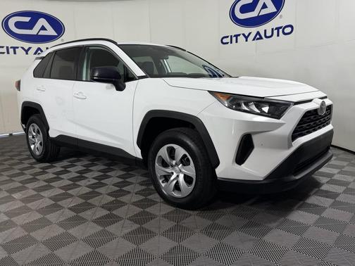 2020 Toyota RAV4 LE