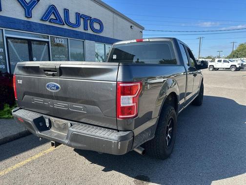 Magnetic Metallic 2018 Ford F-150 XL