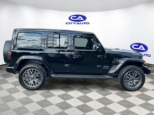 Black Clearcoat 2023 Jeep Wrangler 4xe Sahara High Altitude
