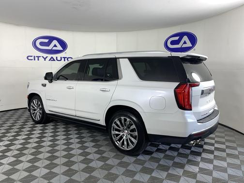 White Frost Tricoat 2021 GMC Yukon Denali