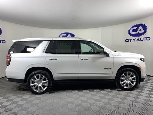 2022 Chevrolet Tahoe 4WD High Country