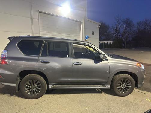 2023 Lexus GX 460 Premium