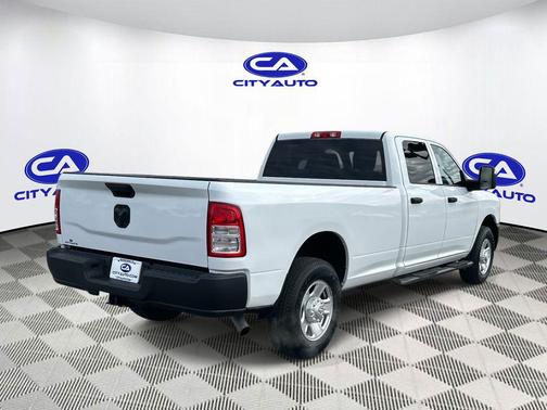 2023 RAM 2500 Tradesman Crew Cab 4x2 8' Box